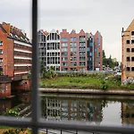 Glow Apartments, Srodmiescie