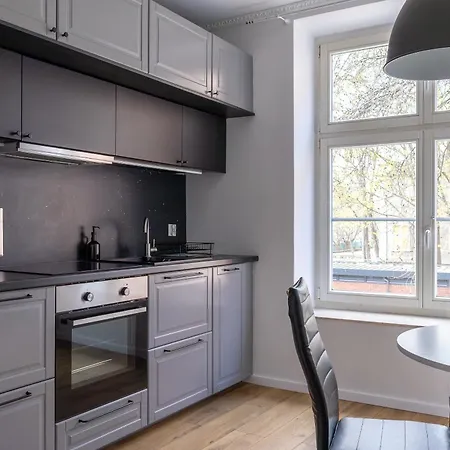 Glow Apartments, Srodmiescie
