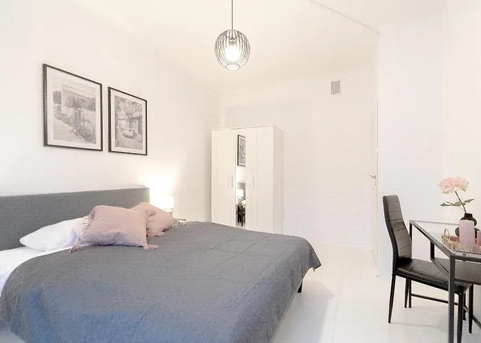 Glow Apartments, Srodmiescie